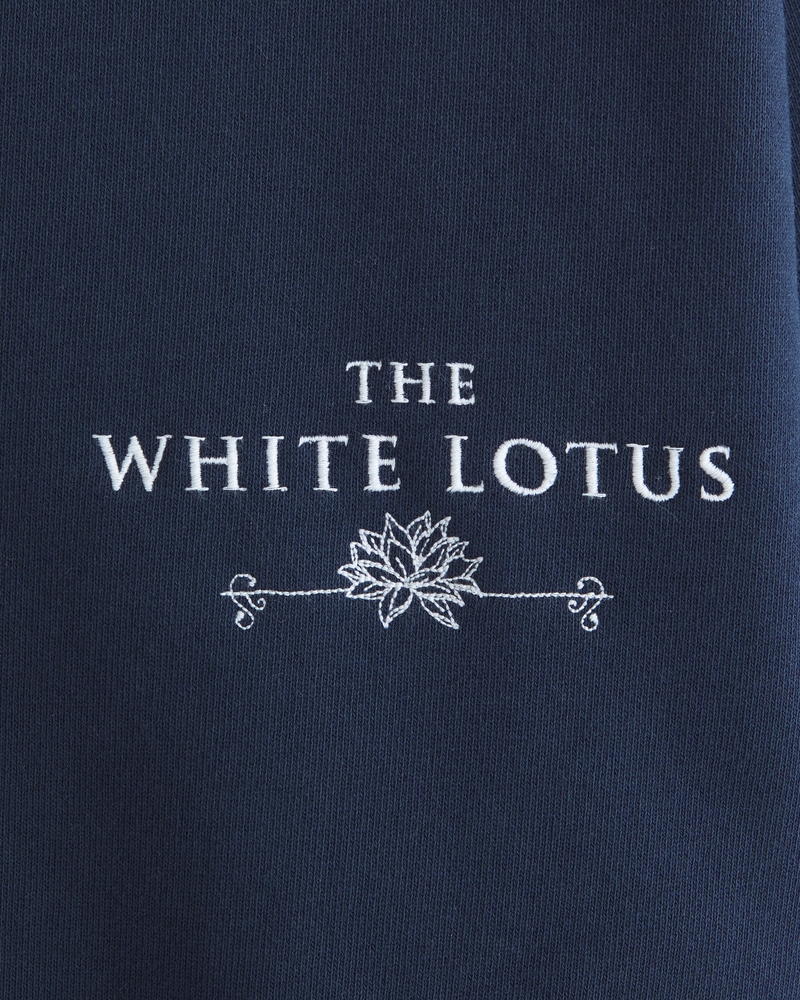 The White Lotus Graphic Crew Sweatshirt(dark indigo,XS)