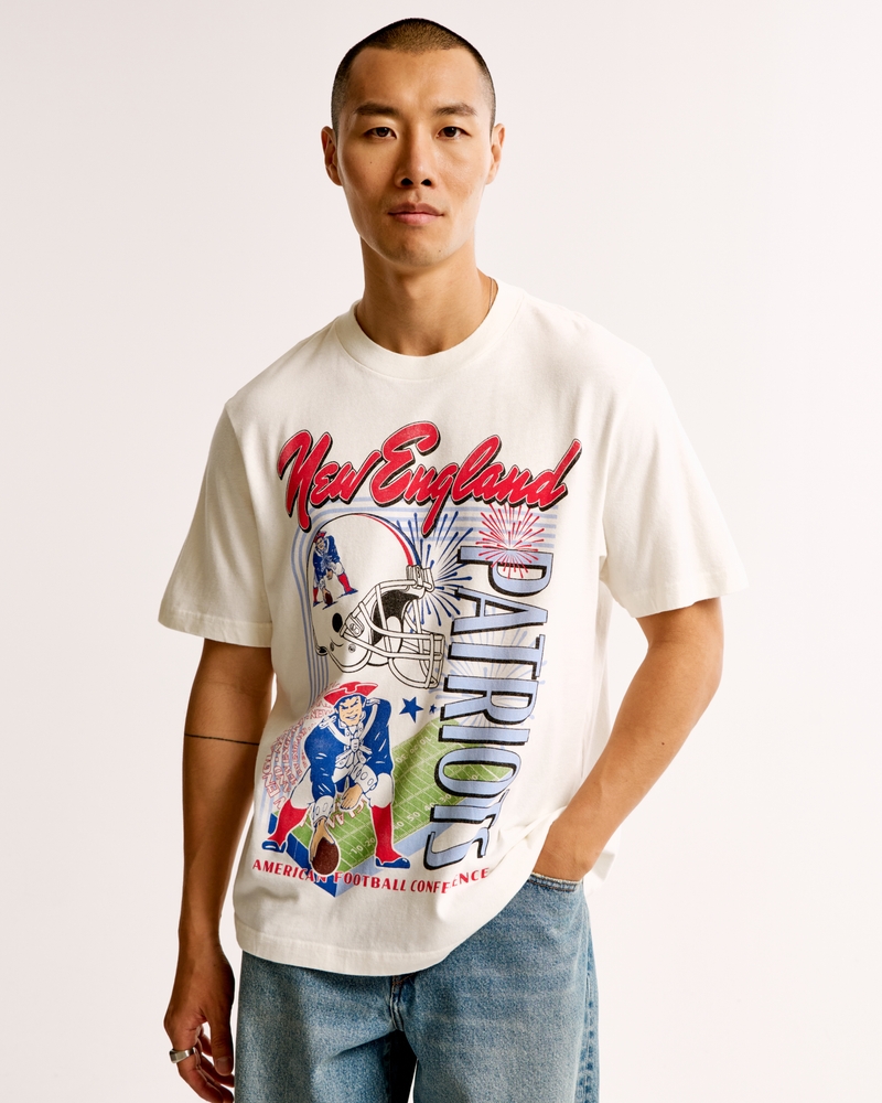 New England Patriots Vintage-Inspired Graphic Tee