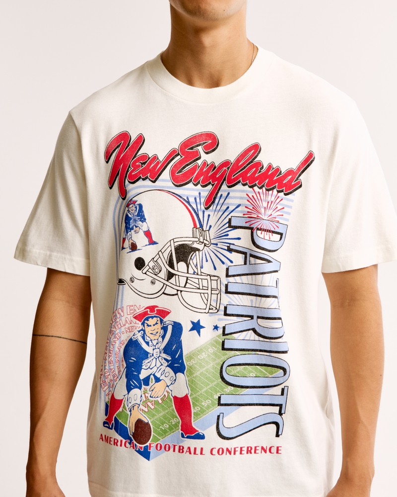 New England Patriots Vintage-Inspired Graphic Tee(cream - patriots,XS)