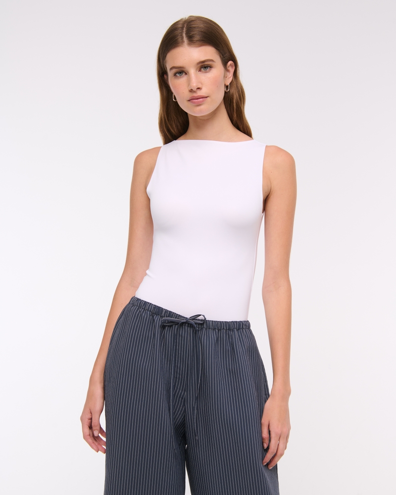 Sculpt Matte Seamless Slash Scoop-Back Bodysuit