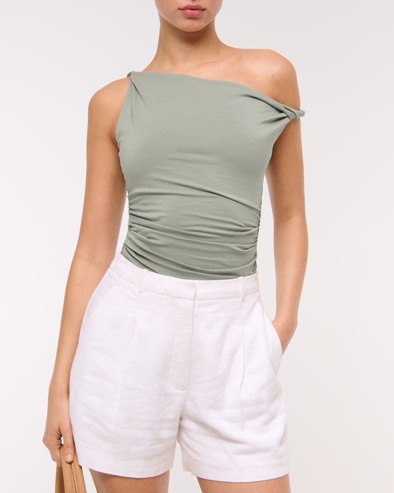 Asymmetrical Twist Top
