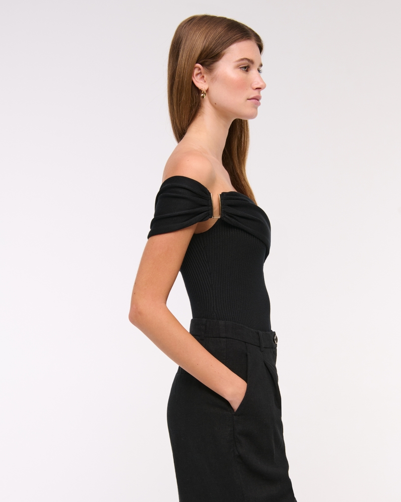 Hardware Off-The-Shoulder Sweater Top(black,XXS)