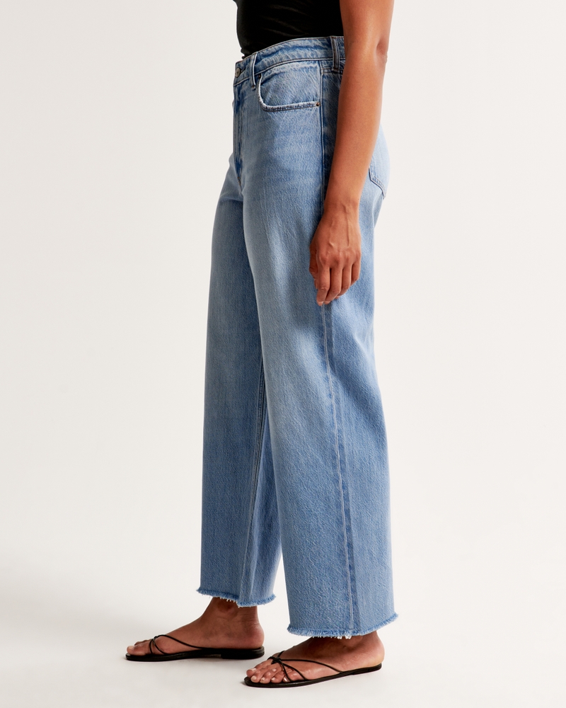 Curve Love High Rise Cropped Wide Leg Jean(medium with raw hem,24)