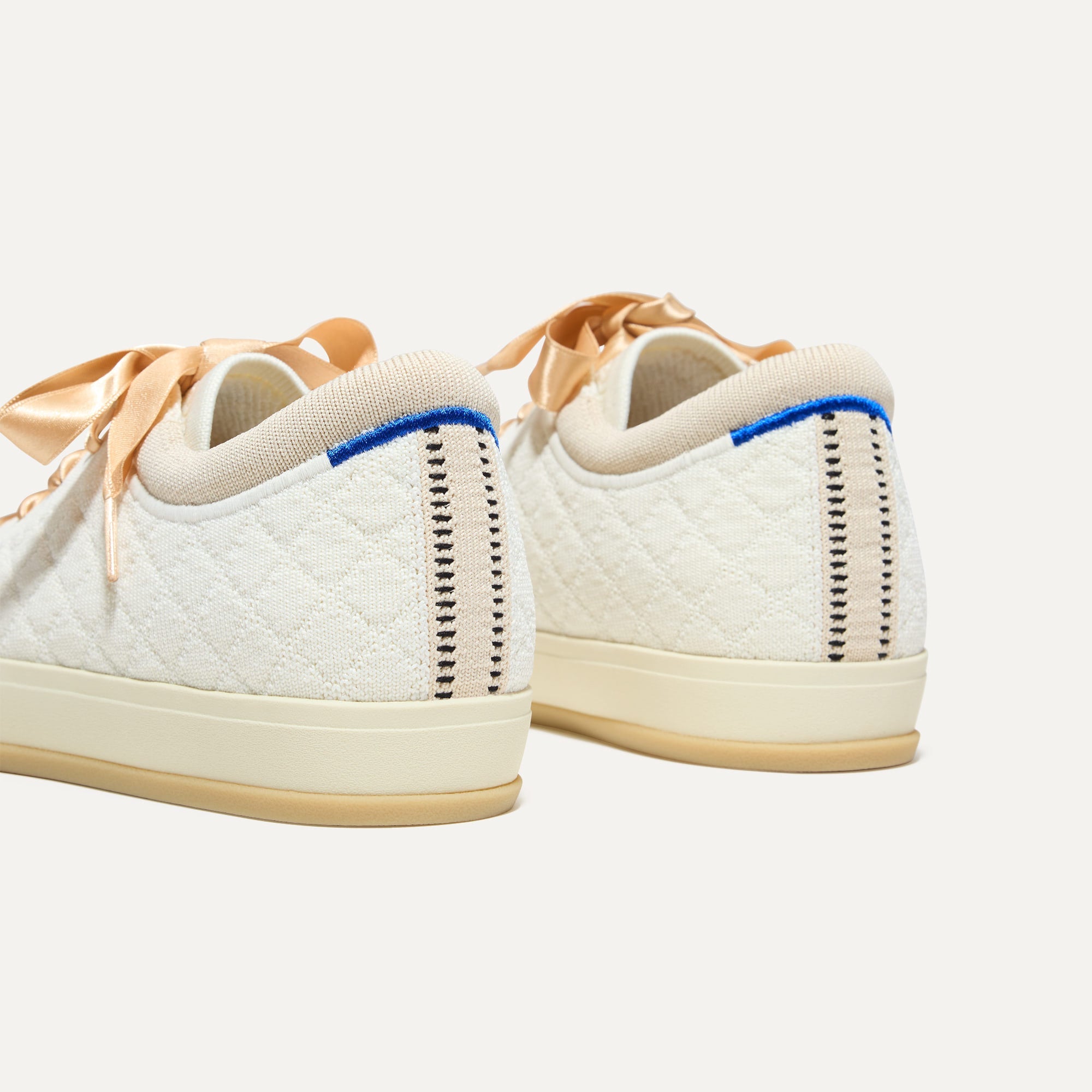 The Lace Up Sneaker - Quilted Cloud(Quilted Cloud,5)