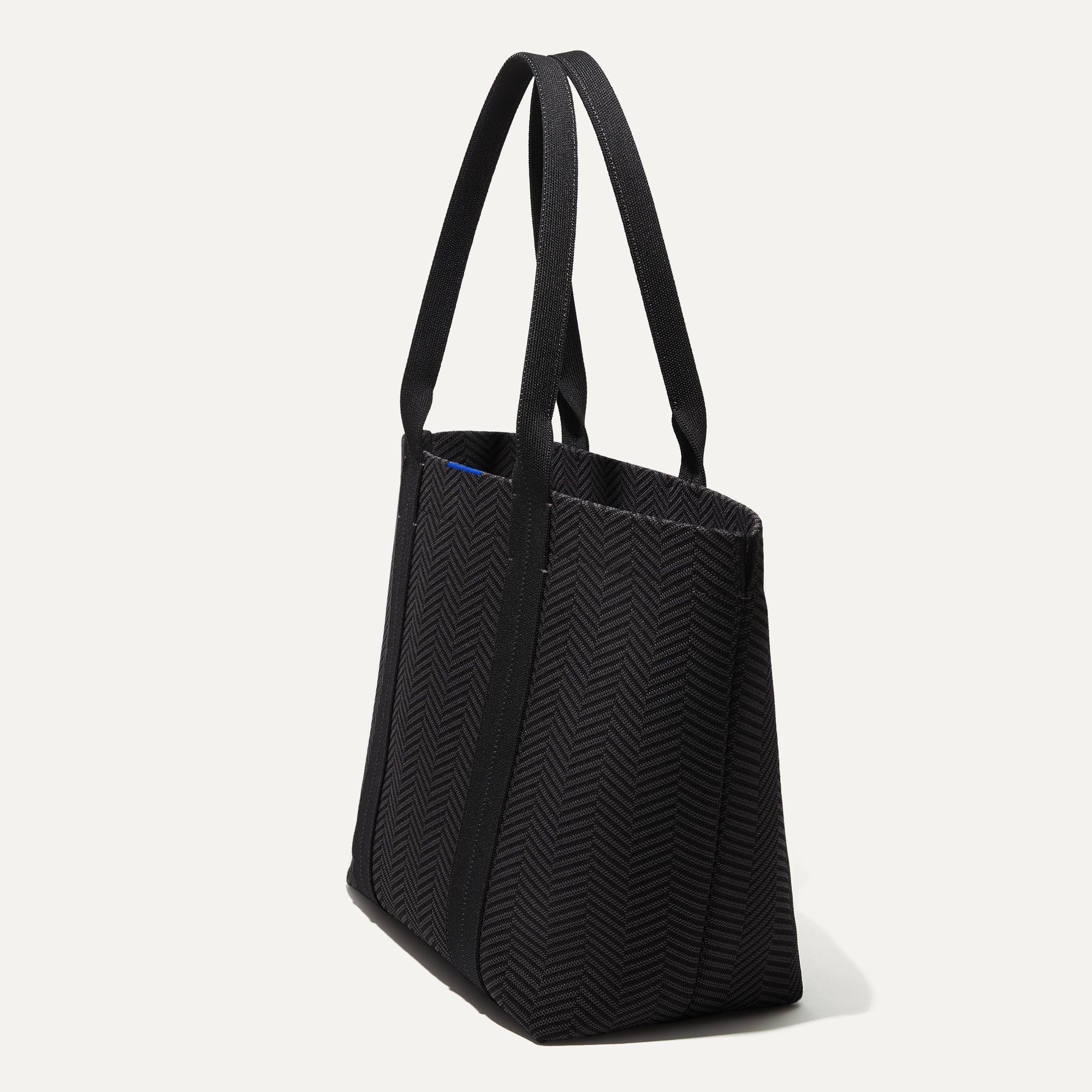The Essential Tote - Shadow Black(Shadow Black)