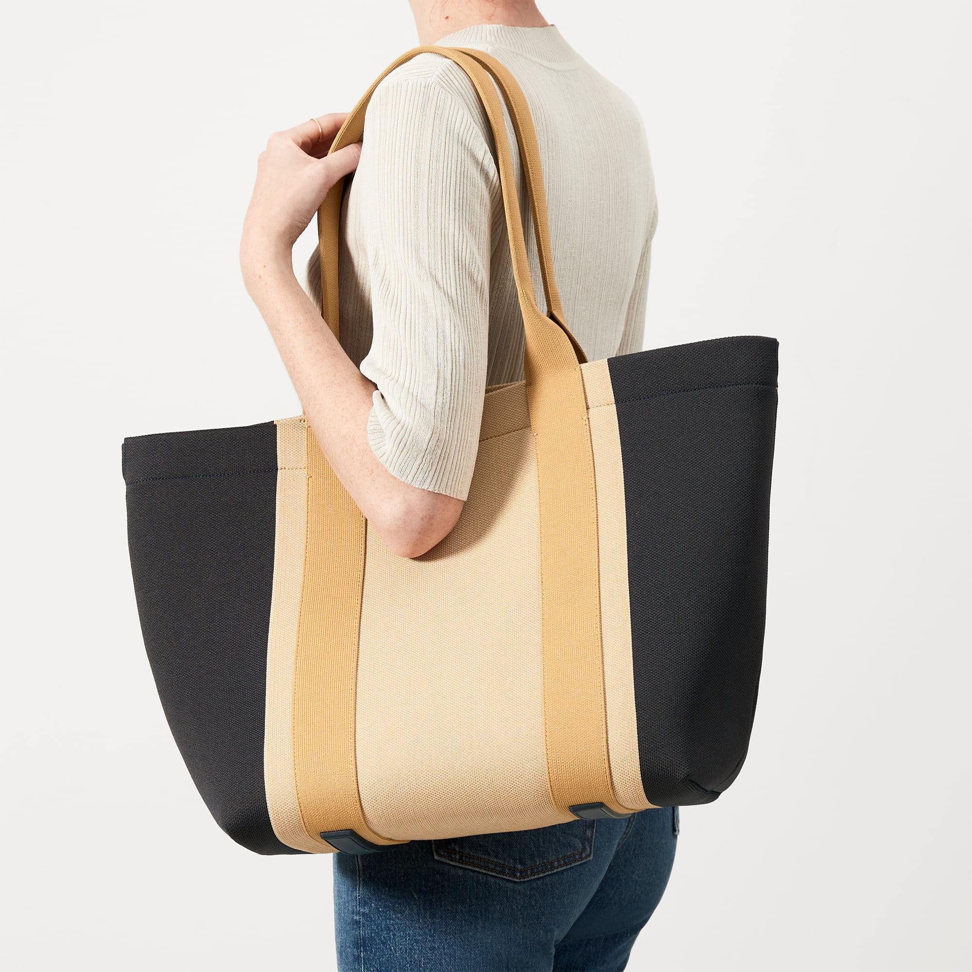 The Essential Tote - Ink and Ivory(Ink and Ivory)
