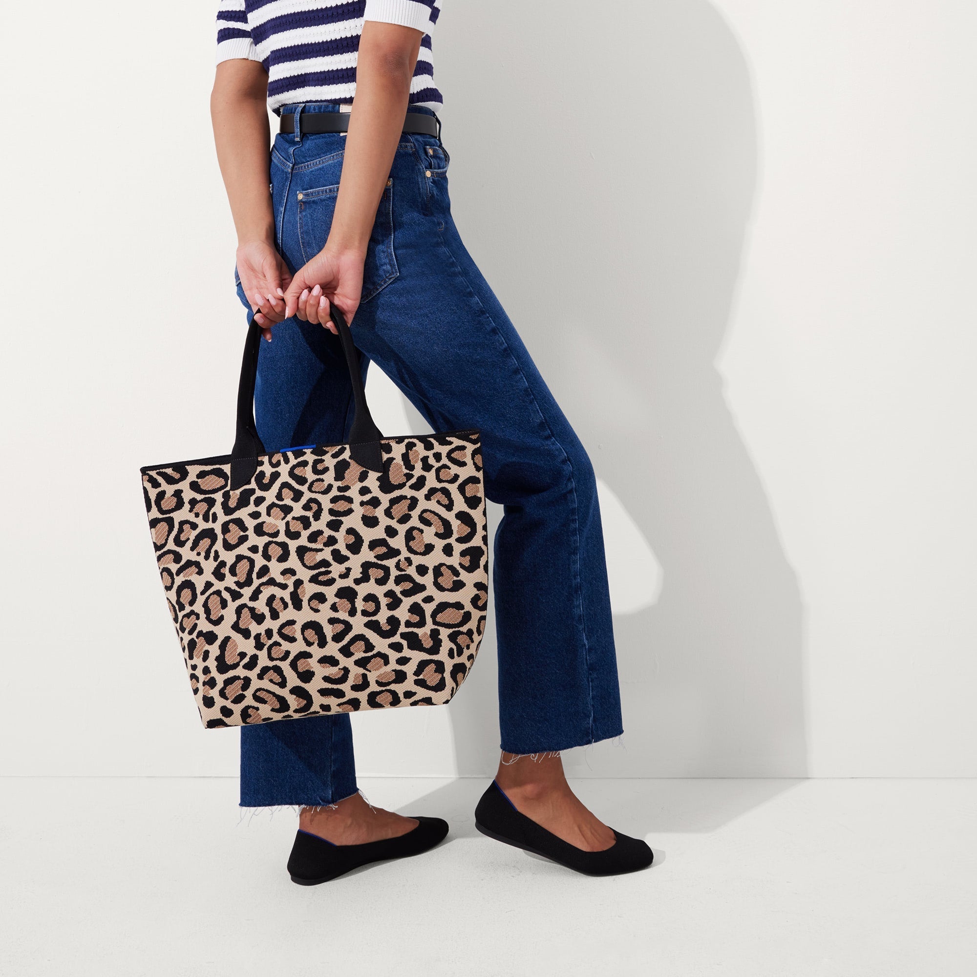 The Lightweight Tote - Desert Cat(Desert Cat)