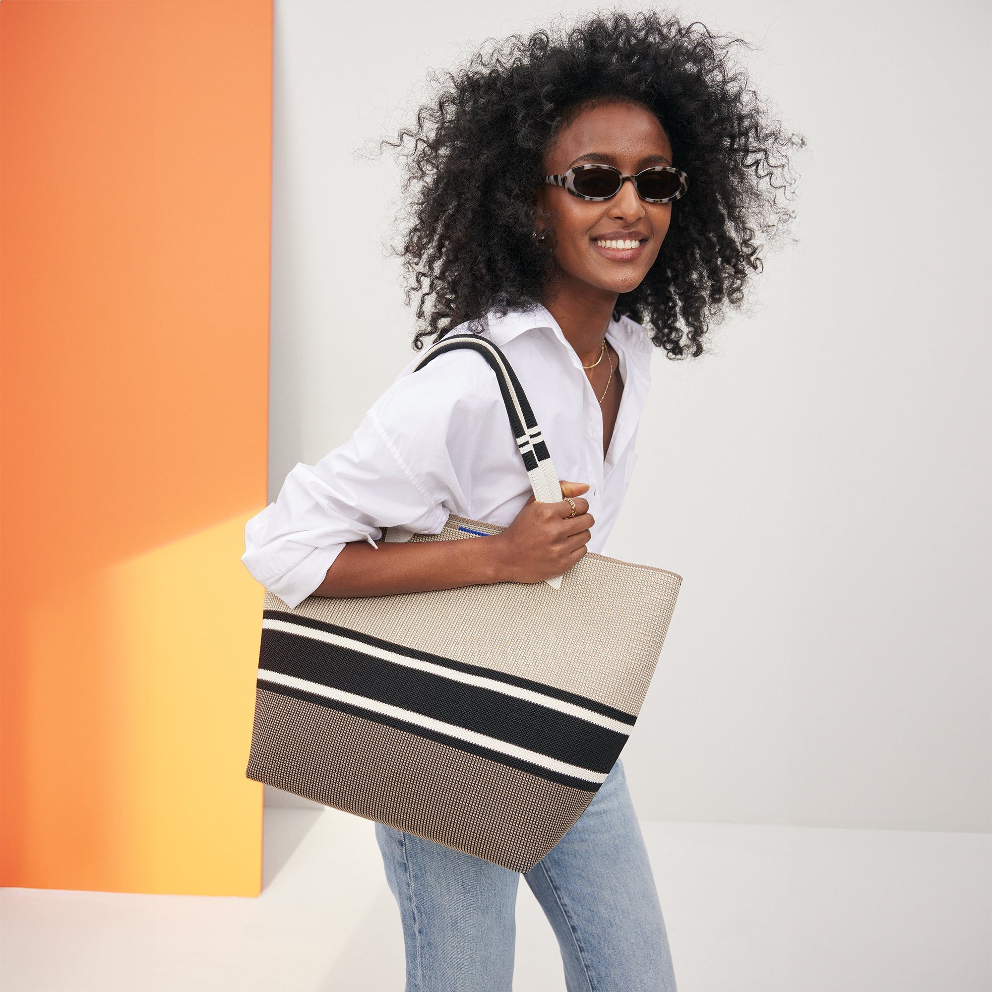 The Lightweight Tote - Jetset Black(Jetset Black)