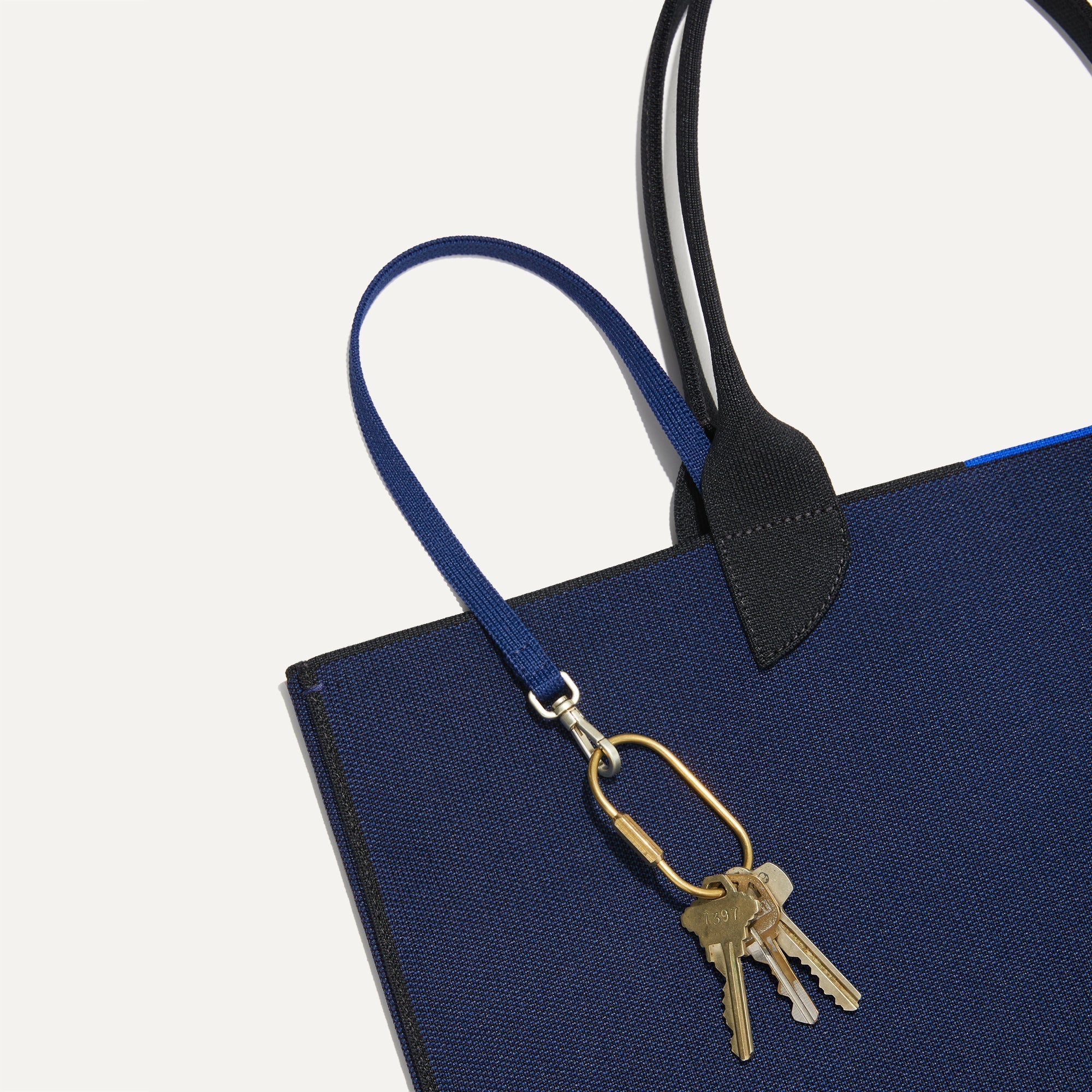 The Lightweight Tote - Sapphire and Onyx(Sapphire and Onyx)