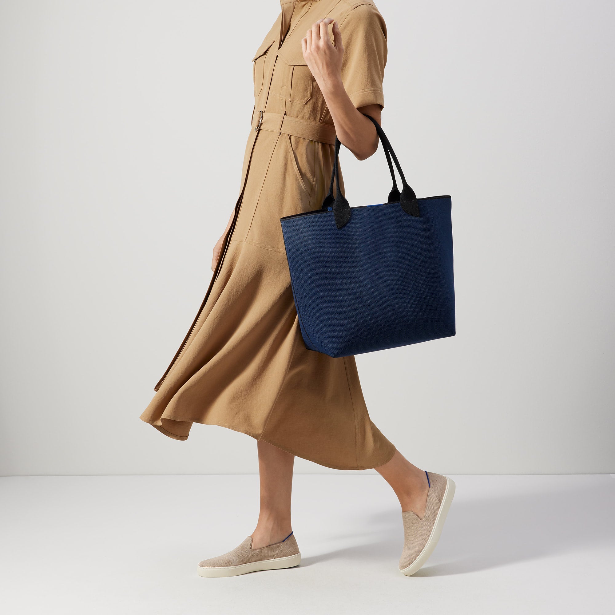 The Lightweight Tote - Sapphire and Onyx(Sapphire and Onyx)