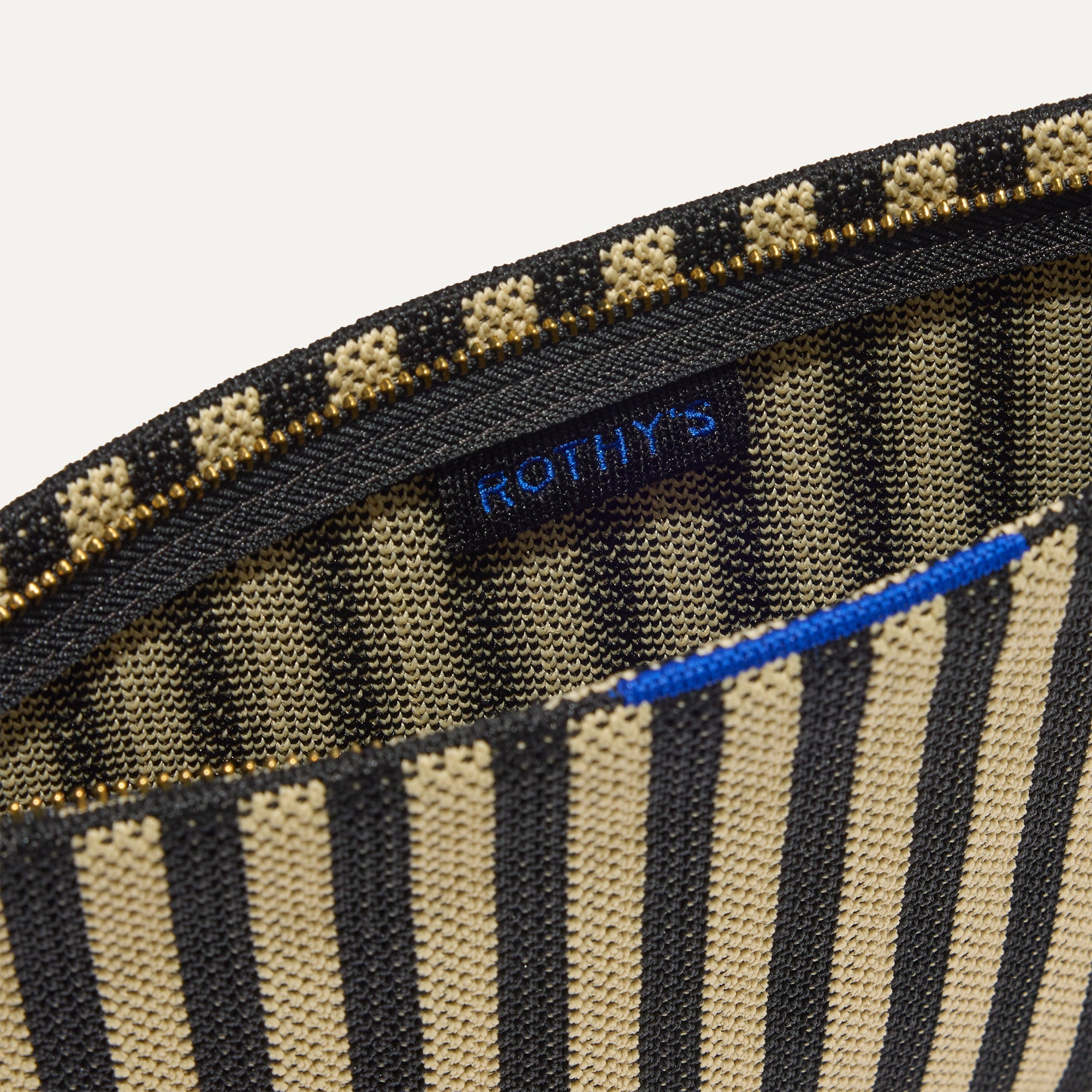 The Wristlet - Black Tie(Black Tie)