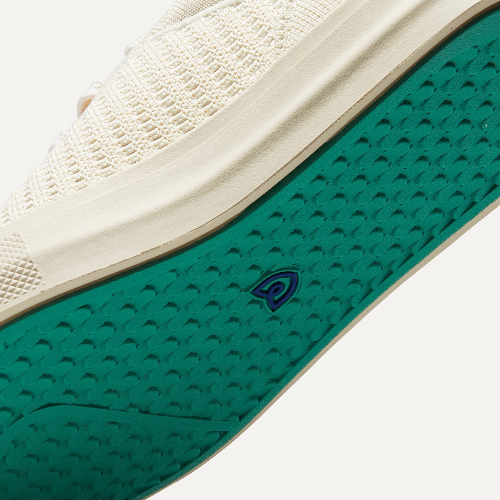 The Women's RS02 Sneaker - Courtside White(Courtside White,5)