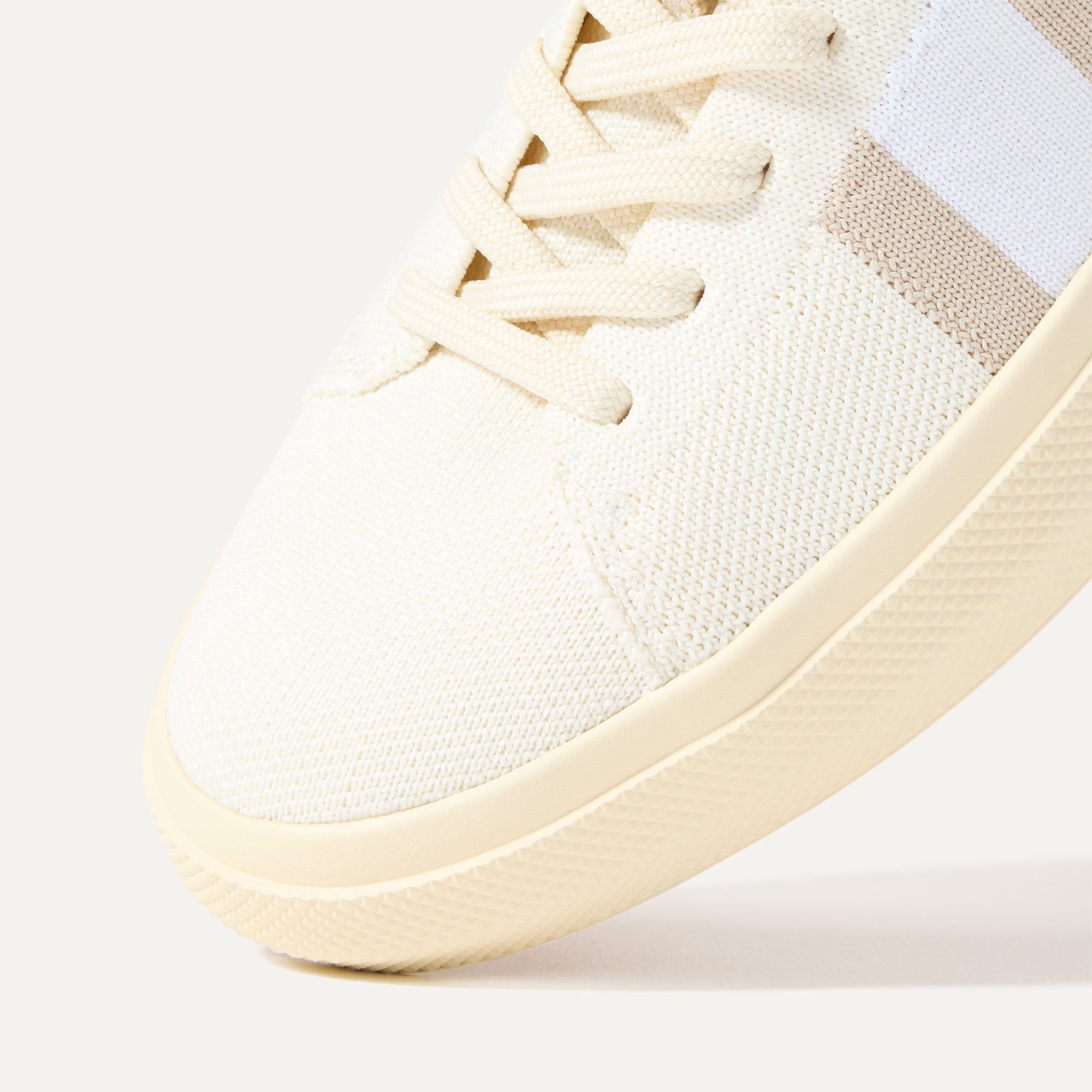The Women's RS02 Sneaker - Buff(Buff,5)