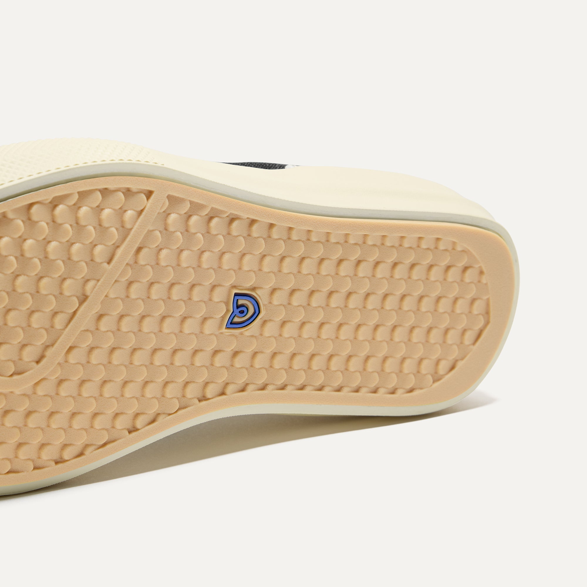 The Women's RS02 Sneaker - Jet(Jet,5)