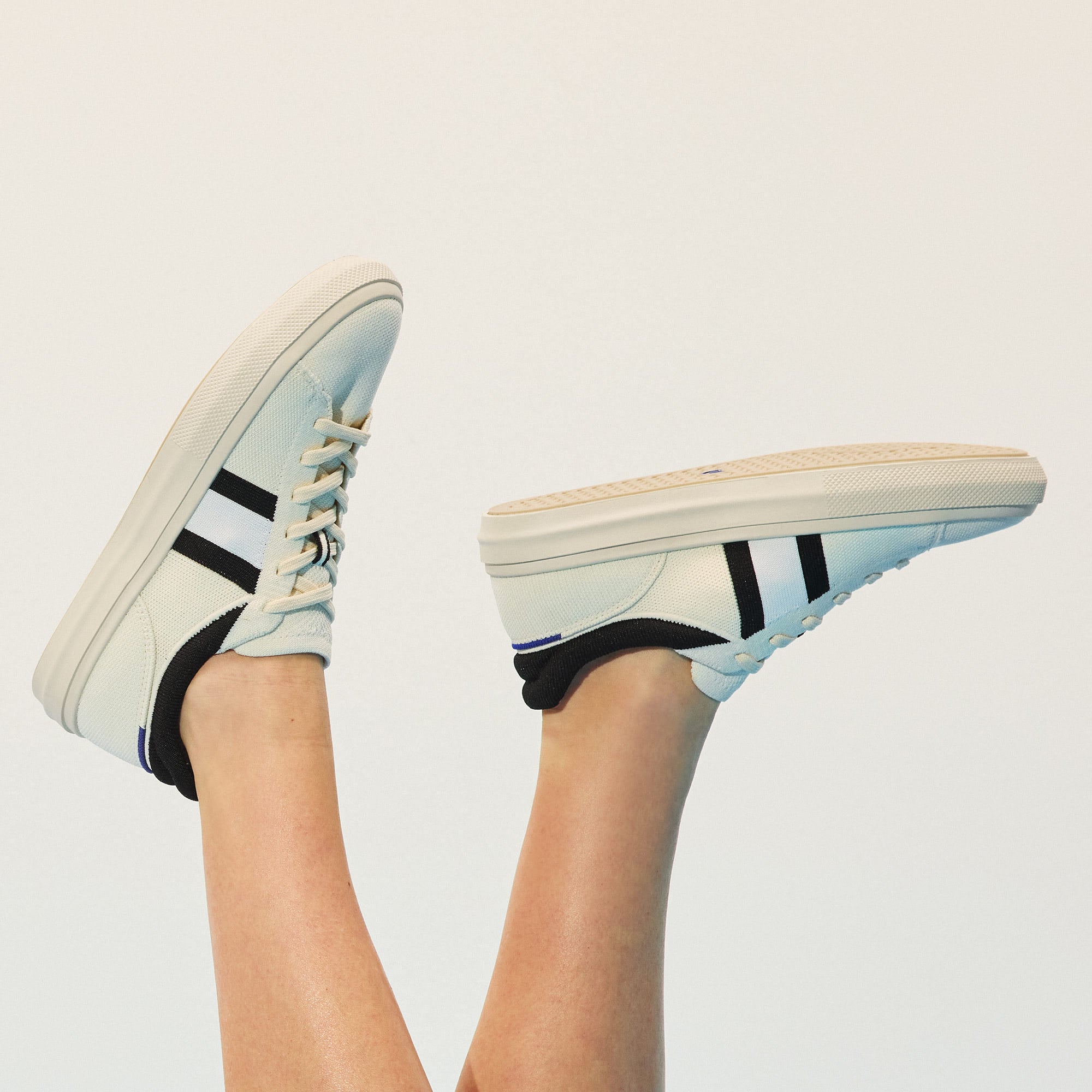 The Women's RS02 Sneaker - Jet(Jet,5)