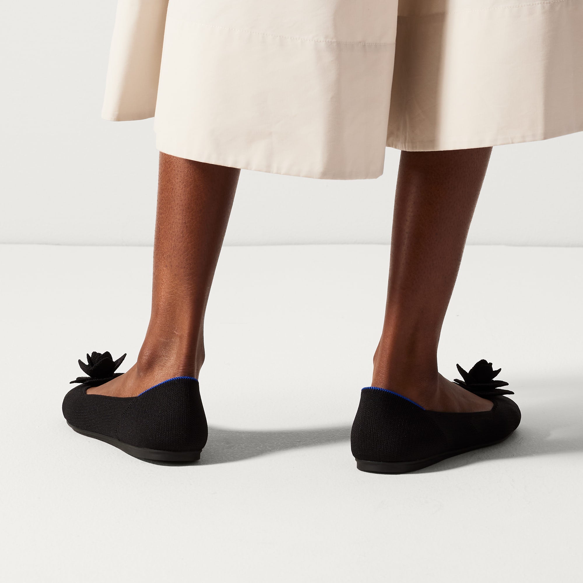 The Petal Square - Black(Black,5)