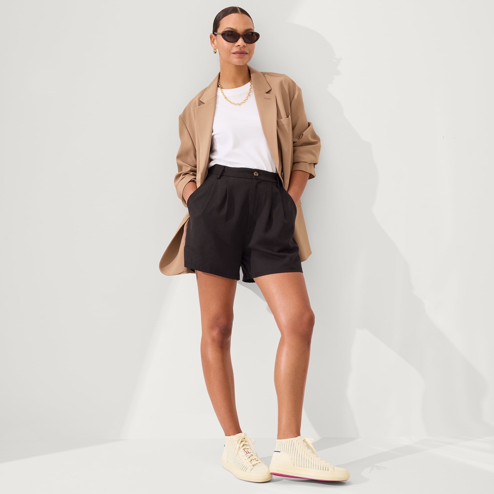 The Women's High Top Sneaker - Courtside White(Courtside White,5)