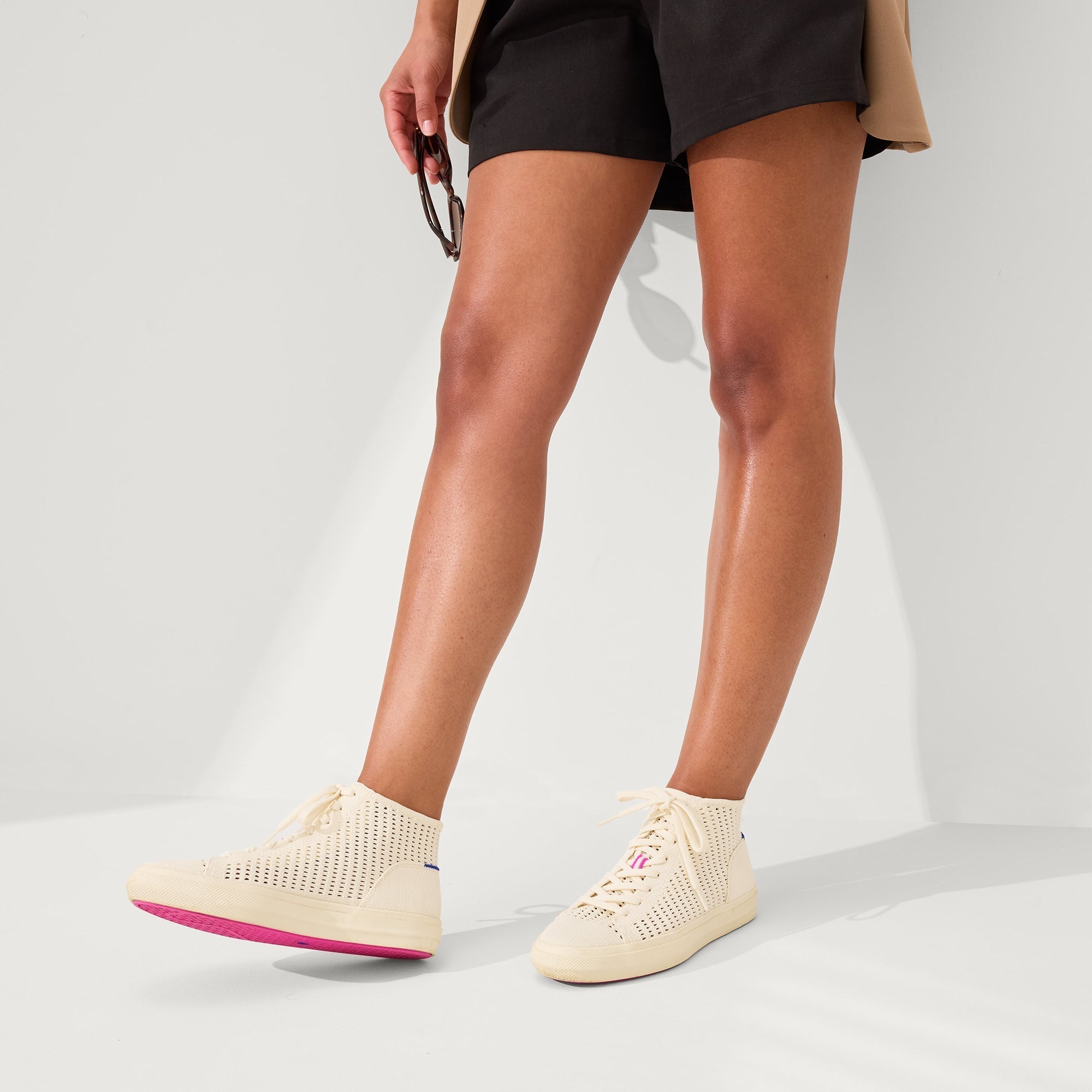 The Women's High Top Sneaker - Courtside White(Courtside White,5)