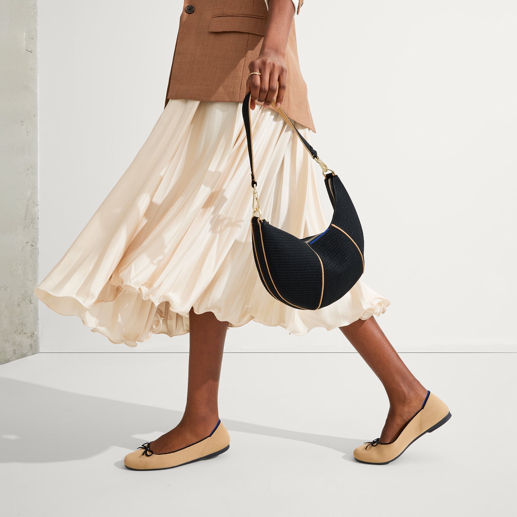 The Crescent Bag - Black(Black)