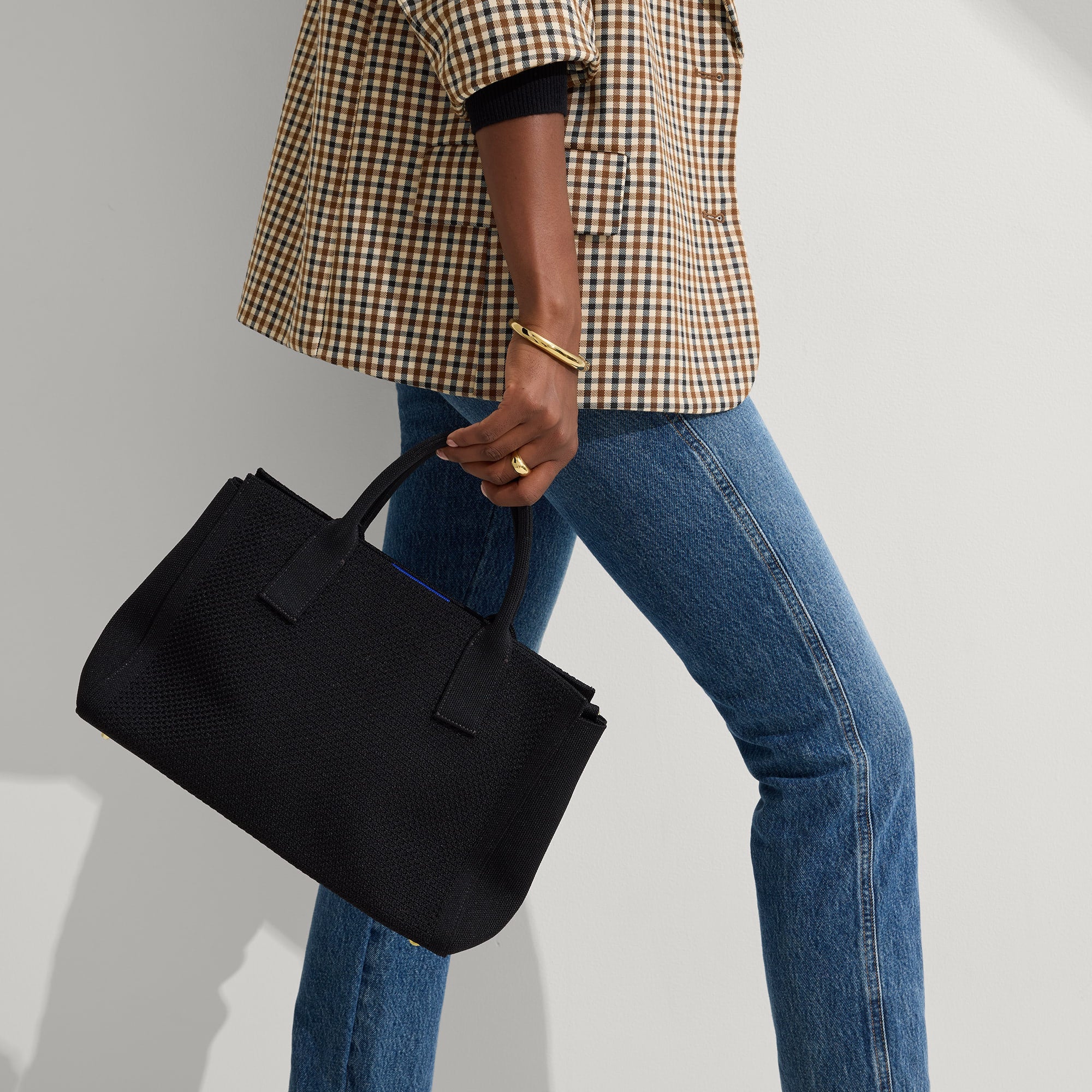 The Classic Handbag - Black(Black)