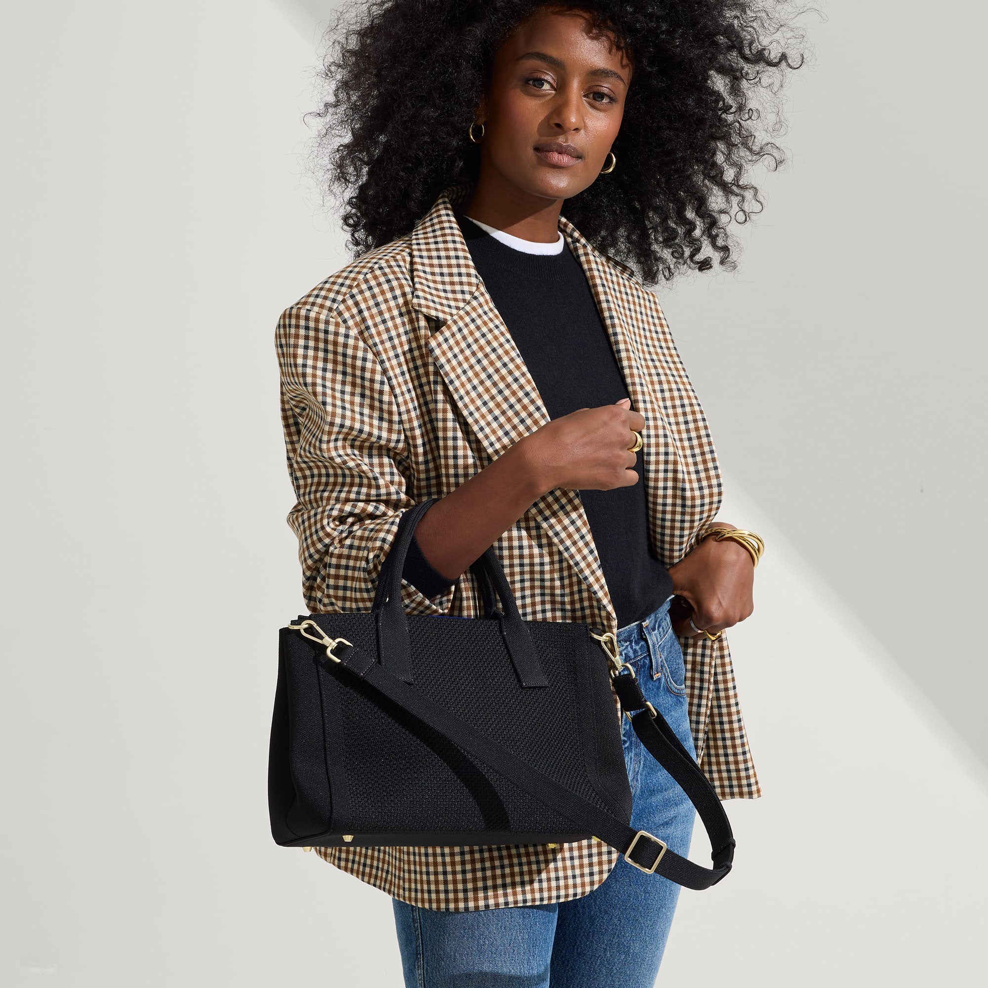 The Classic Handbag - Black(Black)