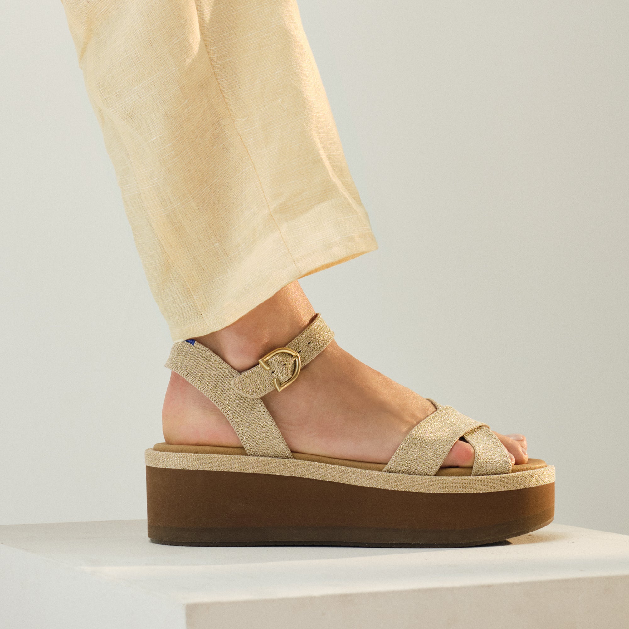 The Criss–Cross Lightweight Wedge Sandal - Aurora(Aurora,5)