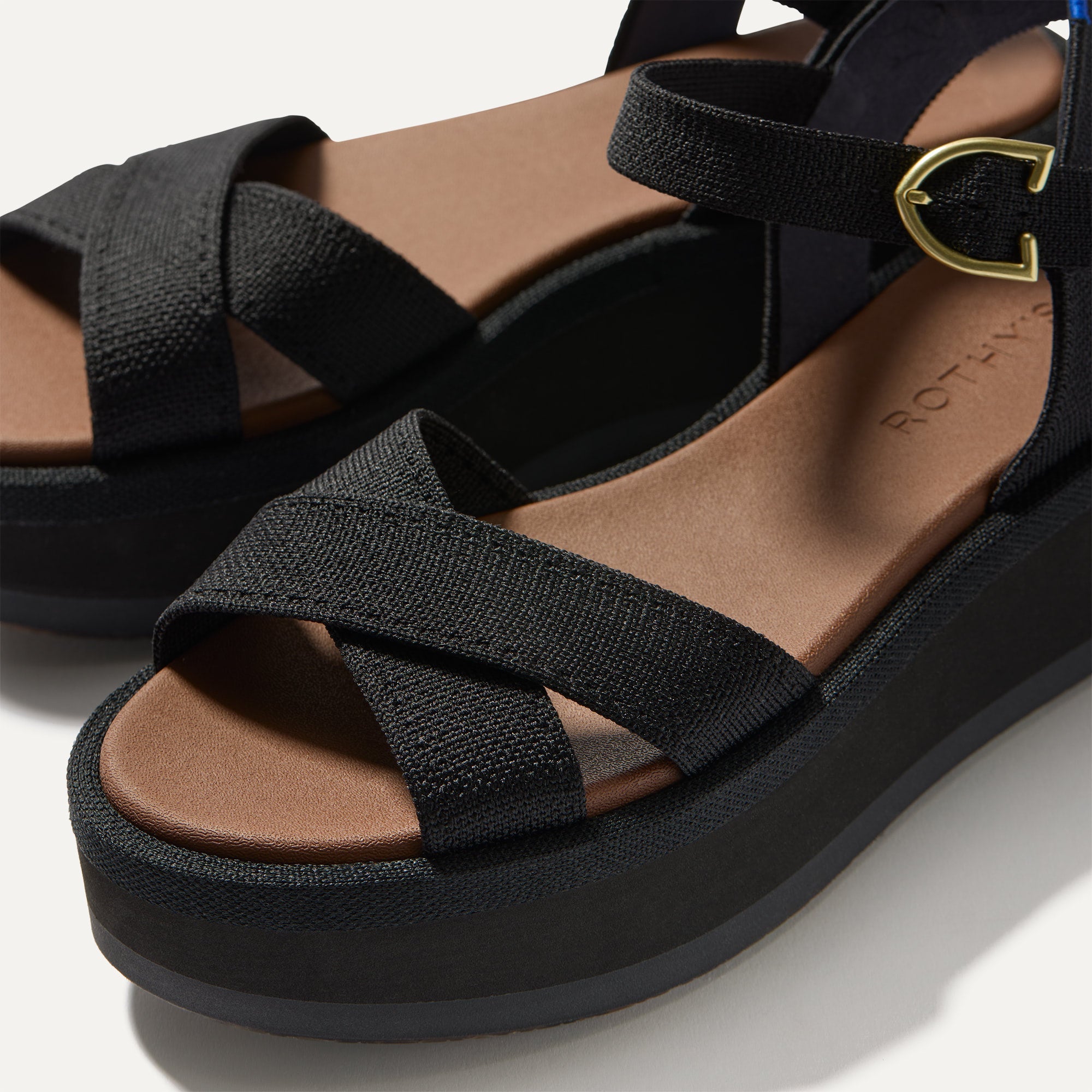 The Criss–Cross Lightweight Wedge Sandal - Black(Black,5)