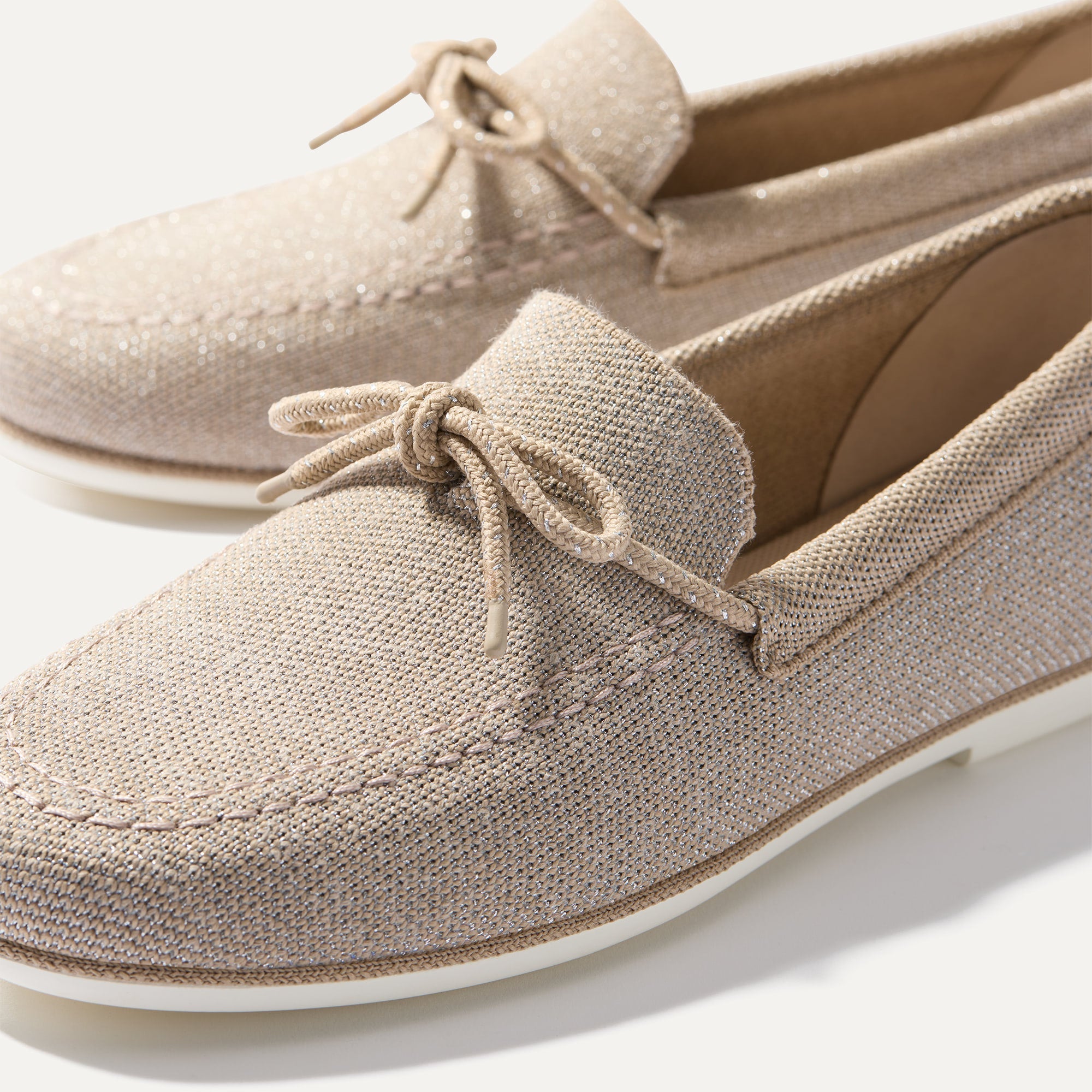 The Boat Shoe - Shimmery Sand(Shimmery Sand,5)