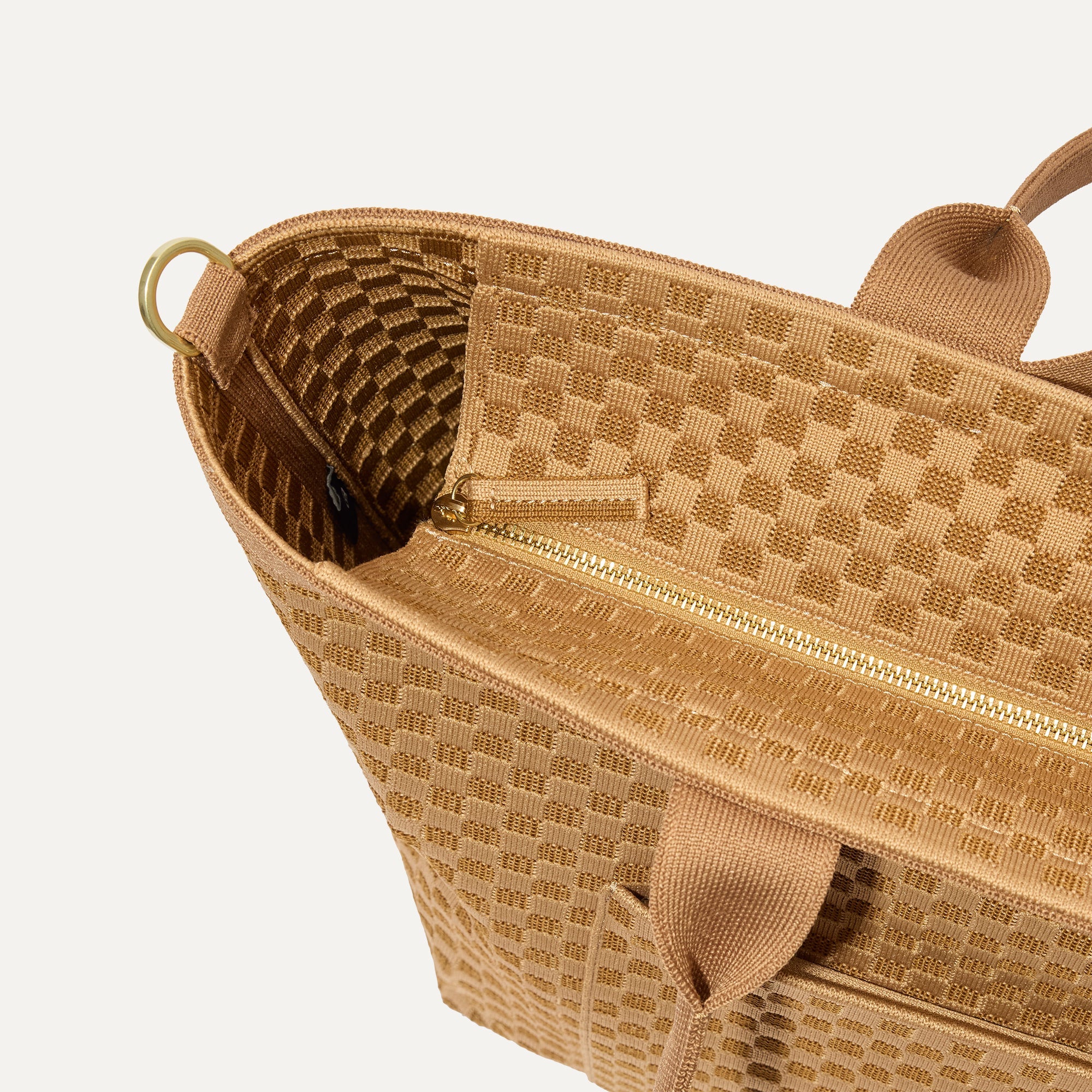 The Zip Travel Tote - Hazelnut(Hazelnut)