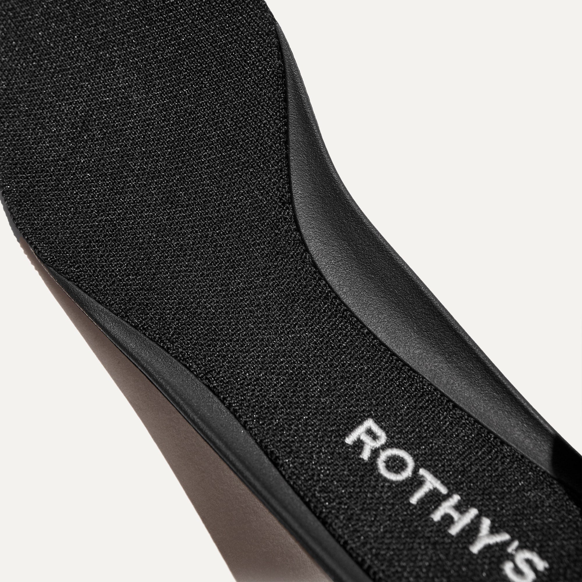 The Point II - Black(Black,5)